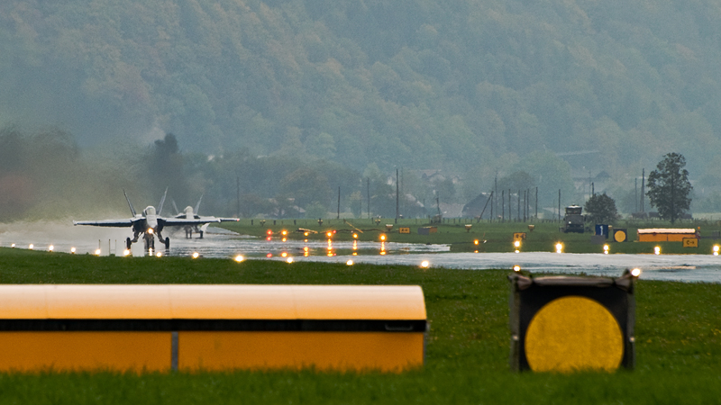 67_Meiringen_FA-18C Hornet.jpg